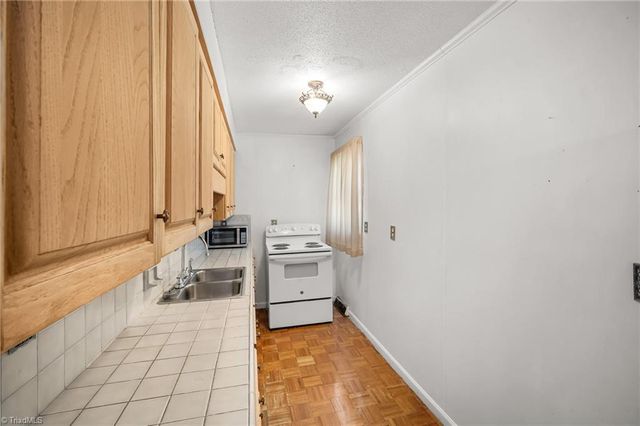 5406 Finch Farm Road, Trinity, NC 27370