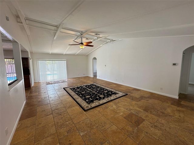 364 NW 107th Ter, Coral Springs, FL 33071
