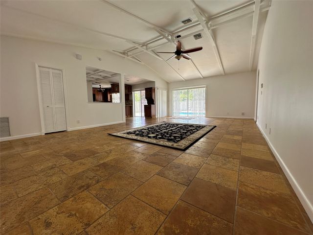 364 NW 107th Ter, Coral Springs, FL 33071