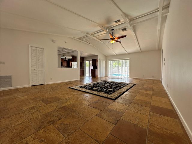 364 NW 107th Ter, Coral Springs, FL 33071