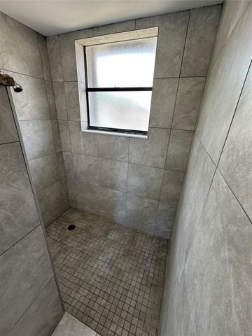 364 NW 107th Ter, Coral Springs, FL 33071