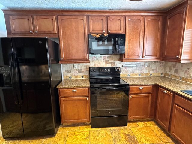 364 NW 107th Ter, Coral Springs, FL 33071