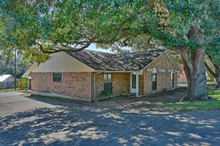 600 E Stone Street B, Brenham, TX 77833