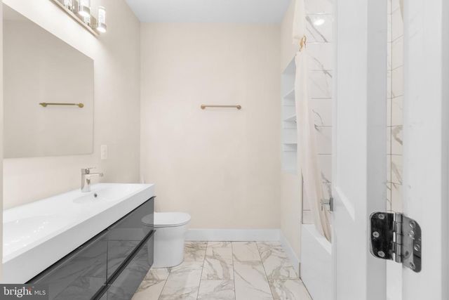 2405 NAYLOR RD SE, Washington, DC 20020