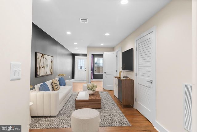 2405 NAYLOR RD SE, Washington, DC 20020