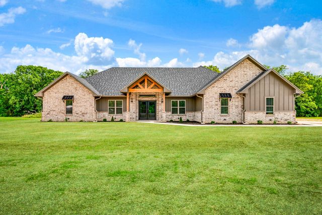 250 Private Road 45855, Blossom, TX 75416
