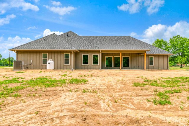 250 Private Road 45855, Blossom, TX 75416