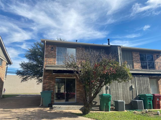 1710 N Travis Street, Sherman, TX 75092