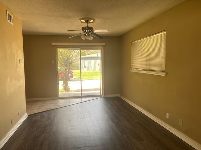 1710 N Travis Street, Sherman, TX 75092