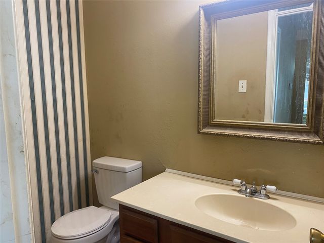 1710 N Travis Street, Sherman, TX 75092