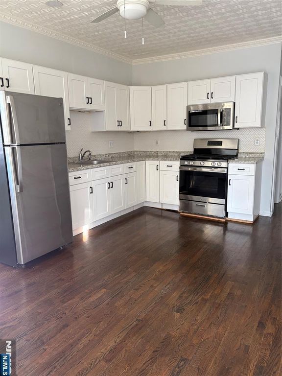 130 Lincoln Avenue, Hawthorne, NJ 07506