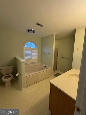 4312 YORKTOWN DR, Upper Chichester, PA 19061