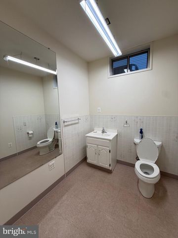 4312 YORKTOWN DR, Upper Chichester, PA 19061