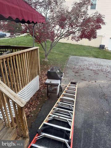 4312 YORKTOWN DR, Upper Chichester, PA 19061