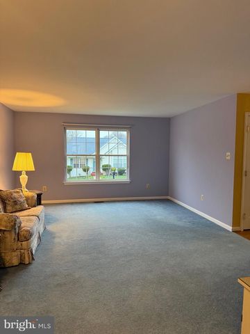 4312 YORKTOWN DR, Upper Chichester, PA 19061