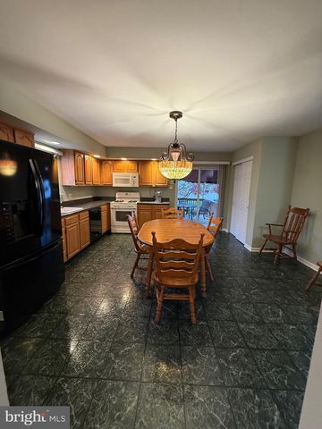 4312 YORKTOWN DR, Upper Chichester, PA 19061