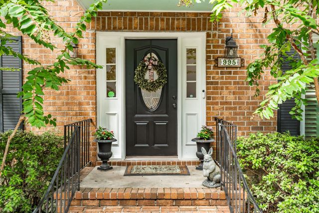 995 Governors Road, Mount Pleasant, SC 29464