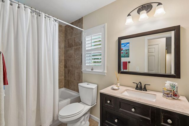 995 Governors Road, Mount Pleasant, SC 29464