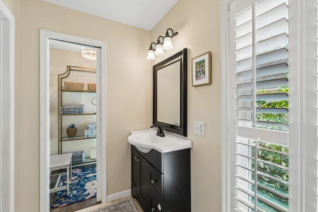 995 Governors Road, Mount Pleasant, SC 29464