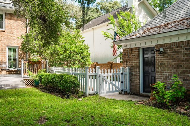995 Governors Road, Mount Pleasant, SC 29464