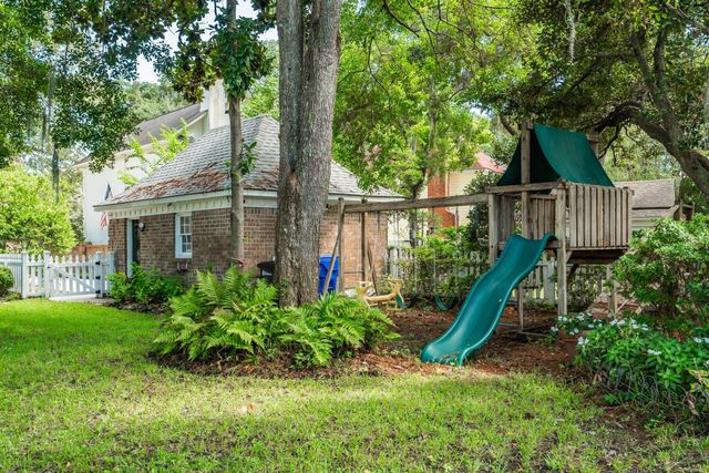 995 Governors Road, Mount Pleasant, SC 29464