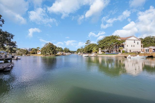 527 Mount Gilead Road, Murrells Inlet, SC 29576