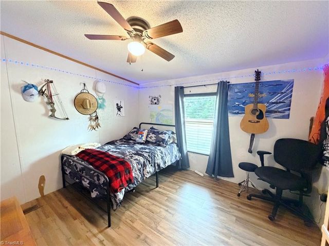 1390 Cb Eller School Road, Elkin, NC 28621