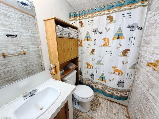 1390 Cb Eller School Road, Elkin, NC 28621