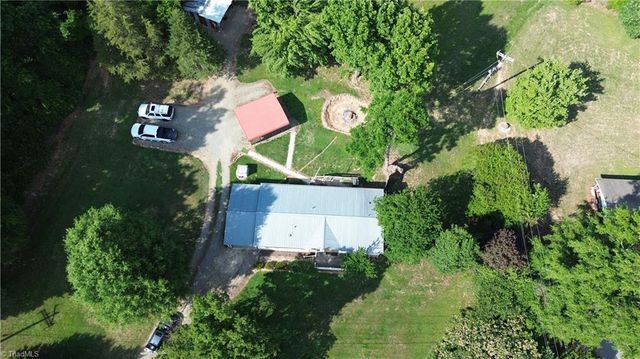 1390 Cb Eller School Road, Elkin, NC 28621