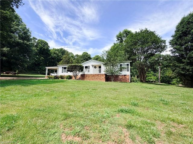 1390 Cb Eller School Road, Elkin, NC 28621