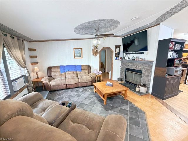 1390 Cb Eller School Road, Elkin, NC 28621