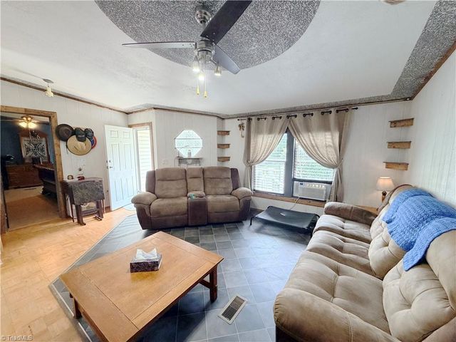 1390 Cb Eller School Road, Elkin, NC 28621