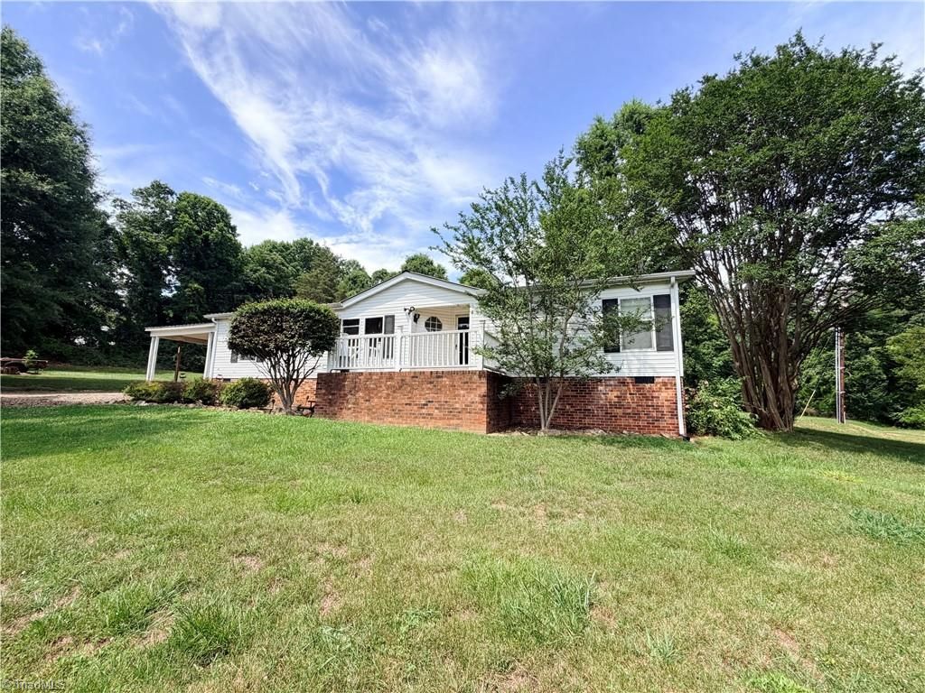 1390 Cb Eller School Road, Elkin, NC 28621