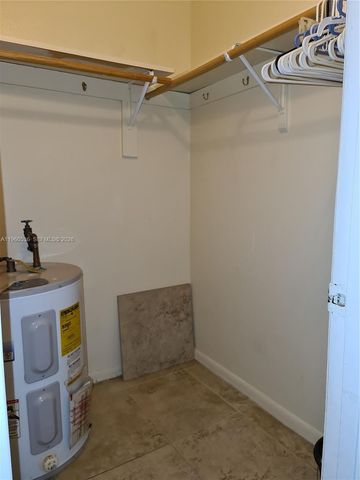 5162 NE 6th Ave 306, Oakland Park, FL 33334