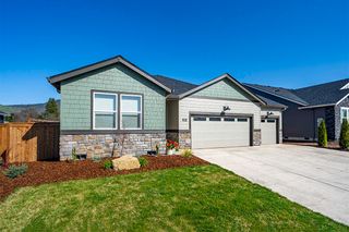 1928 Hannah Lane, Medford, OR 97504