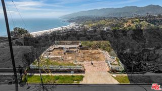 365 Mount Holyoke Avenue, Pacific Palisades (los Angeles), CA 90272