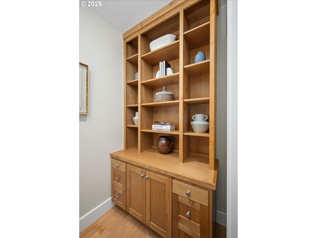 780 Nw WESTOVER Sq 3, Portland, OR 97210