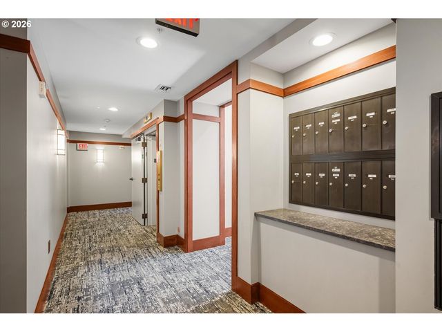 780 Nw WESTOVER Sq 3, Portland, OR 97210