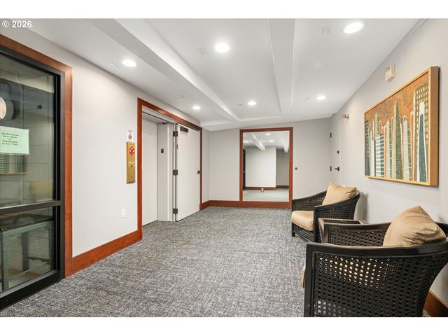 780 Nw WESTOVER Sq 3, Portland, OR 97210