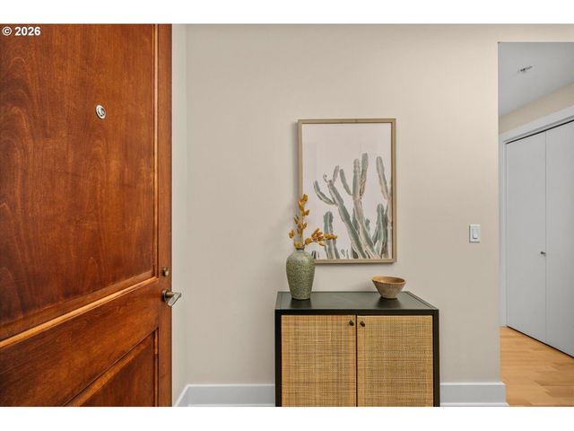 780 Nw WESTOVER Sq 3, Portland, OR 97210