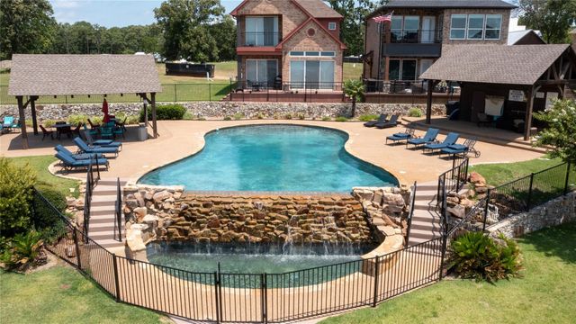 172 Marina Drive, Mabank, TX 75156