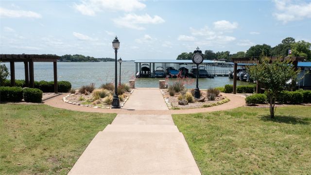 172 Marina Drive, Mabank, TX 75156