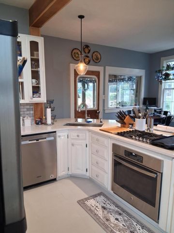 305 S Main Street, Versailles, KY 40383