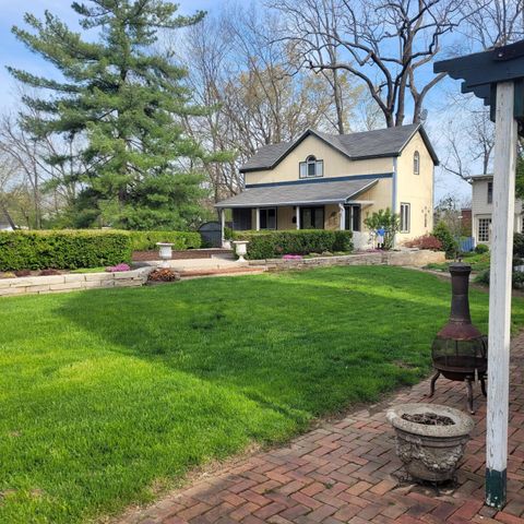 305 S Main Street, Versailles, KY 40383