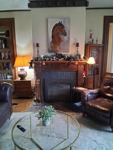 305 S Main Street, Versailles, KY 40383