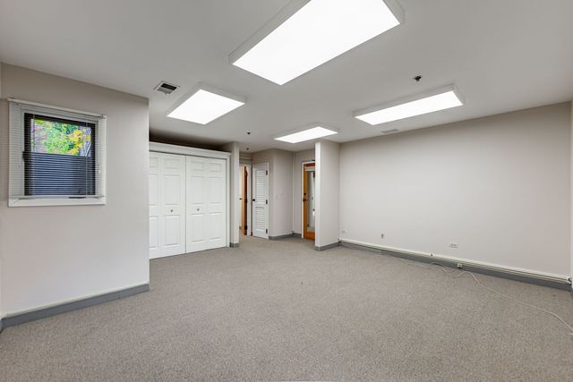 200 N Northwest Highway 100, Barrington, IL 60010