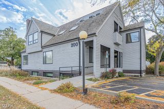 200 N Northwest Highway 100, Barrington, IL 60010