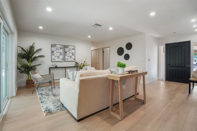 2370 ROBYN COURT, Dunedin, FL 34698