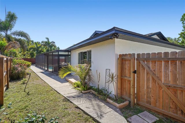 2370 ROBYN COURT, Dunedin, FL 34698