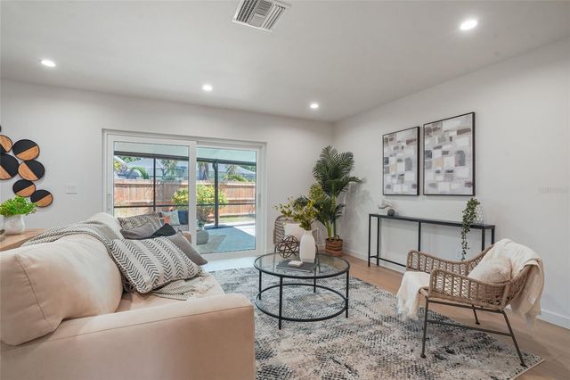 2370 ROBYN COURT, Dunedin, FL 34698